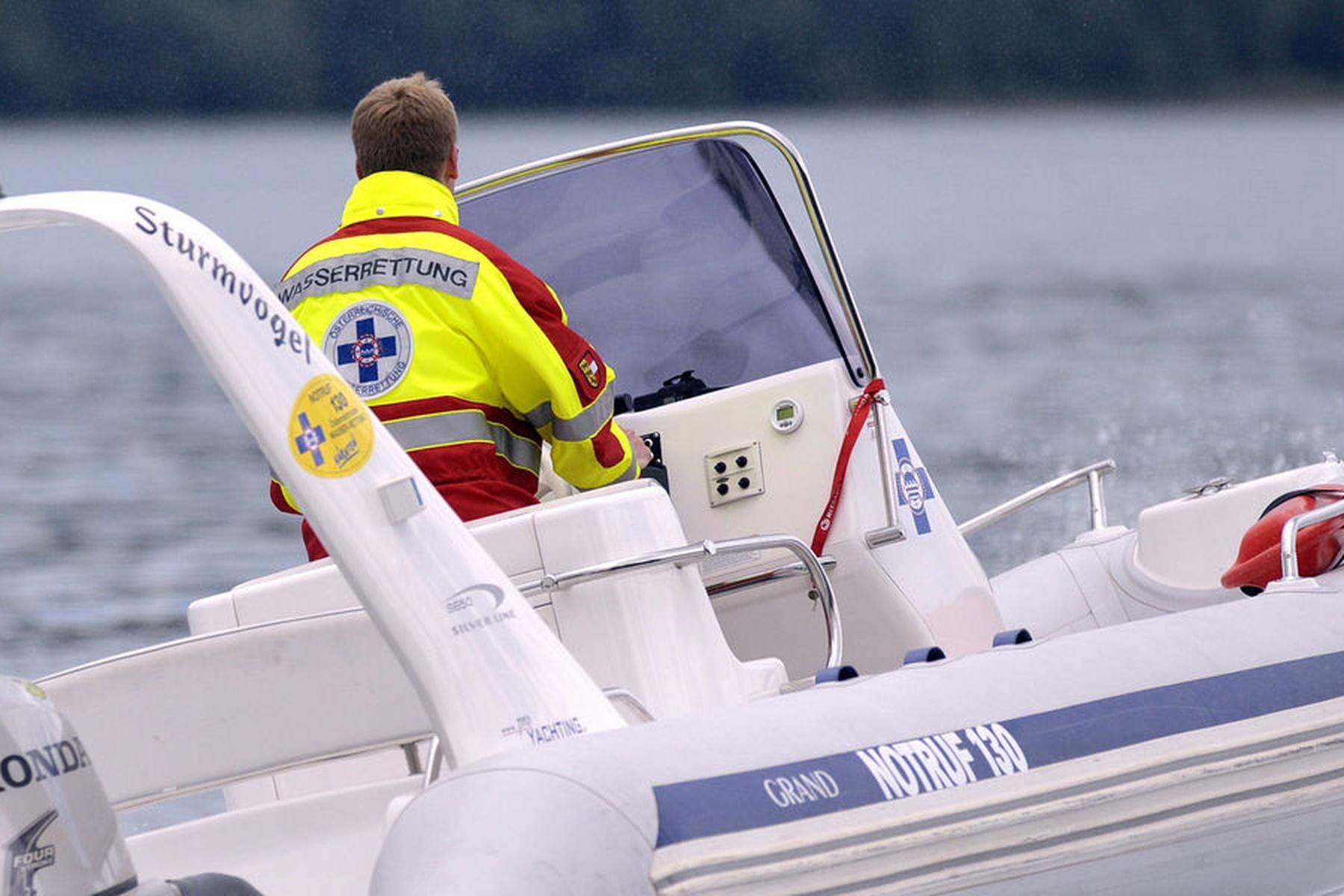 Tödlicher Badeunfall : Frau ertrinkt beim Schwimmen im Wörthersee 