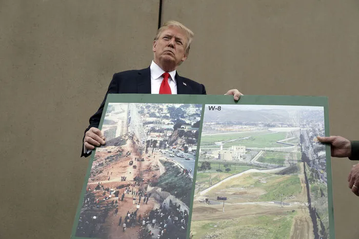 Eine Mauer müsse auf jeden Fall durchsichtig sein, damit die Grenzschützer sehen könnten, was auf der anderen Seite geschehe, sagte Trump, und sie müsse auf alle Fälle hoch genug sein. Die Prototypen sind zwischen 5,50 und 9,10 Metern hoch. "Fantastisch", sagte Trump mit Blick auf die Modelle.