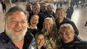 Russell Crowe mit Fans