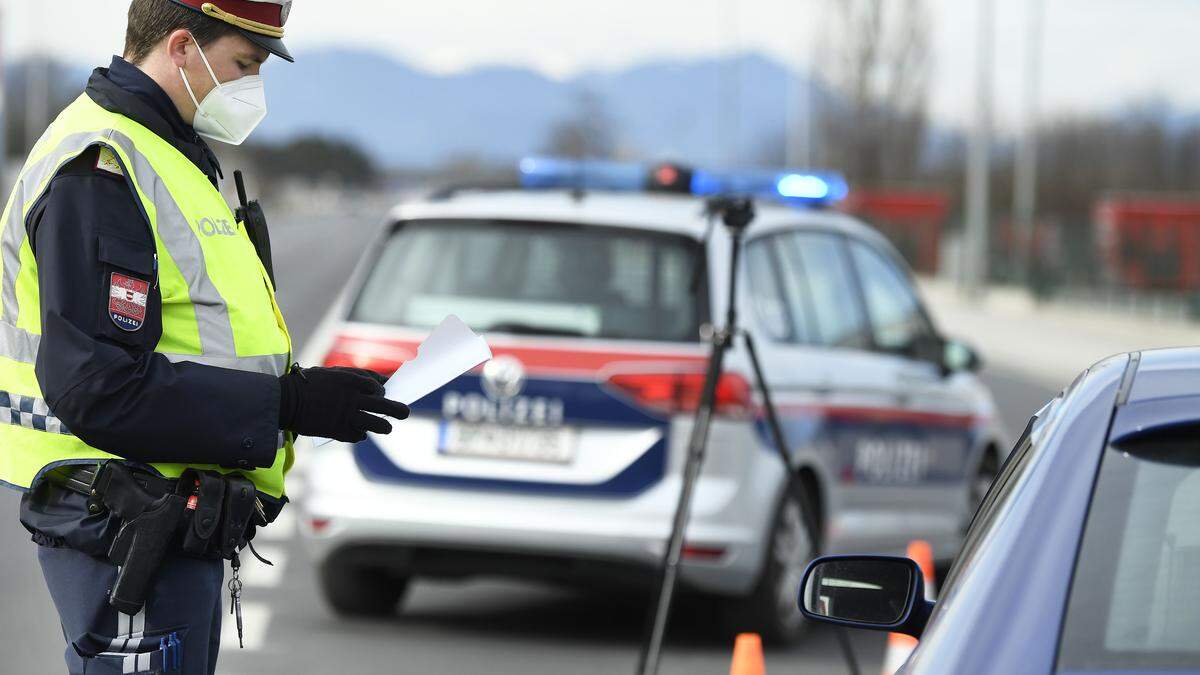 Die Polizei hat eine internationale Schlepperorganisation zerschlagen