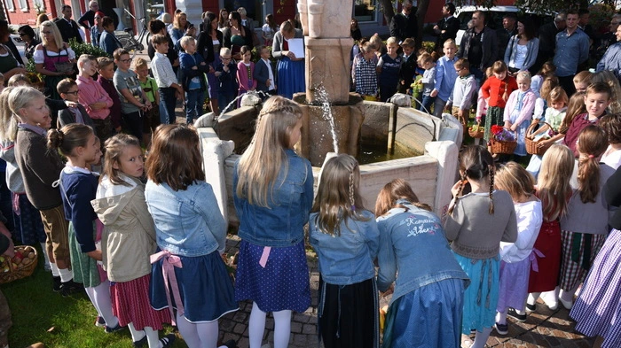 In Bad Waltersdorf wurde das Erntejahr mit einem Erntedank- und Winzerfest groß gefeiert.
