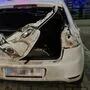 Der Zug erfasste das Auto am Heck