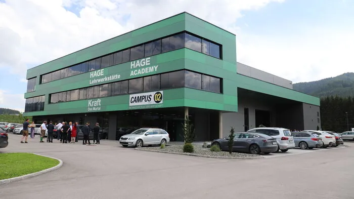 Das circa sieben Millionen Euro teure, zweite Hage-Werk in Obdach wurde nun auch offiziell eröffnet.