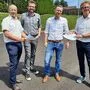 Vizebürgermeister Klaus Strobl, Christian Hütter, Energieregion Weiz/Gleisdorf, Gemeindekassier Michael Salzmann und Bürgermeister Werner Höfler am Parkplatz in Wünschendorf