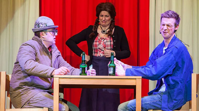 Von links Thomas Seelaus, Adelheid Orieschnig und Philipp Jörl geben Nachhilfe in Alt-Lavanttalerisch