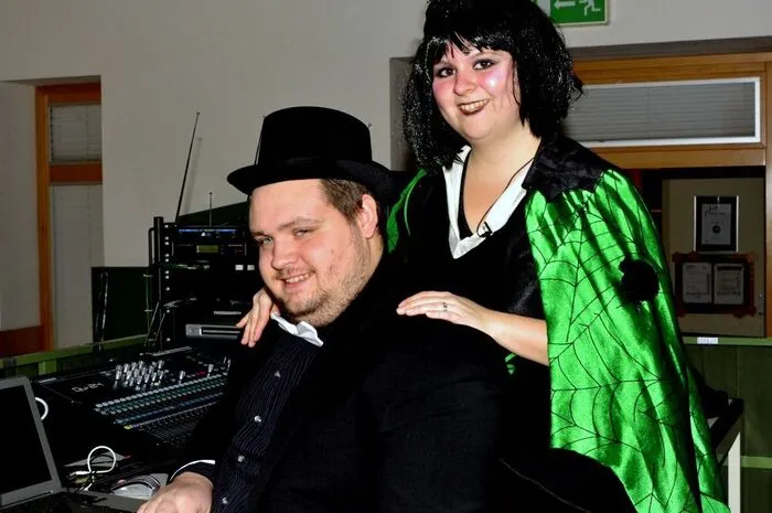 Das Team der Kinderfreunde hatte ein flottes und unterhaltsames Mitmachprogramm unter dem Motto "Zauberer und Hexen" vorbereitet.