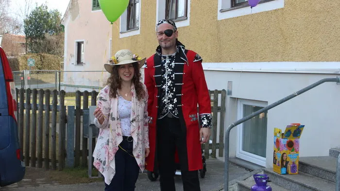 Die Kinder der Volksschule Eichberg trieben es gestern besonders bunt. 