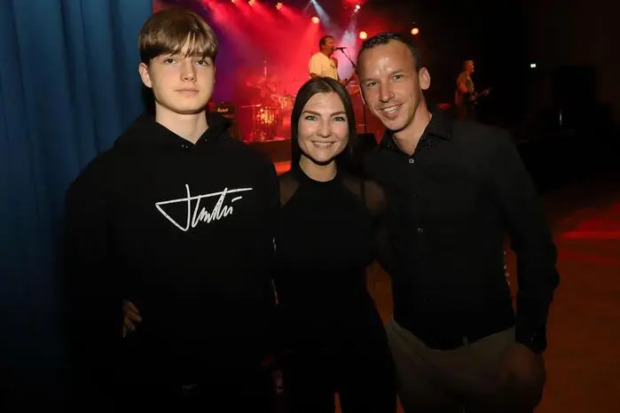 Am Foto von Links: Tian Pajk (Sohn), Nina Pajk und Josef Neuhold (Lebenspartner von Nina P.).