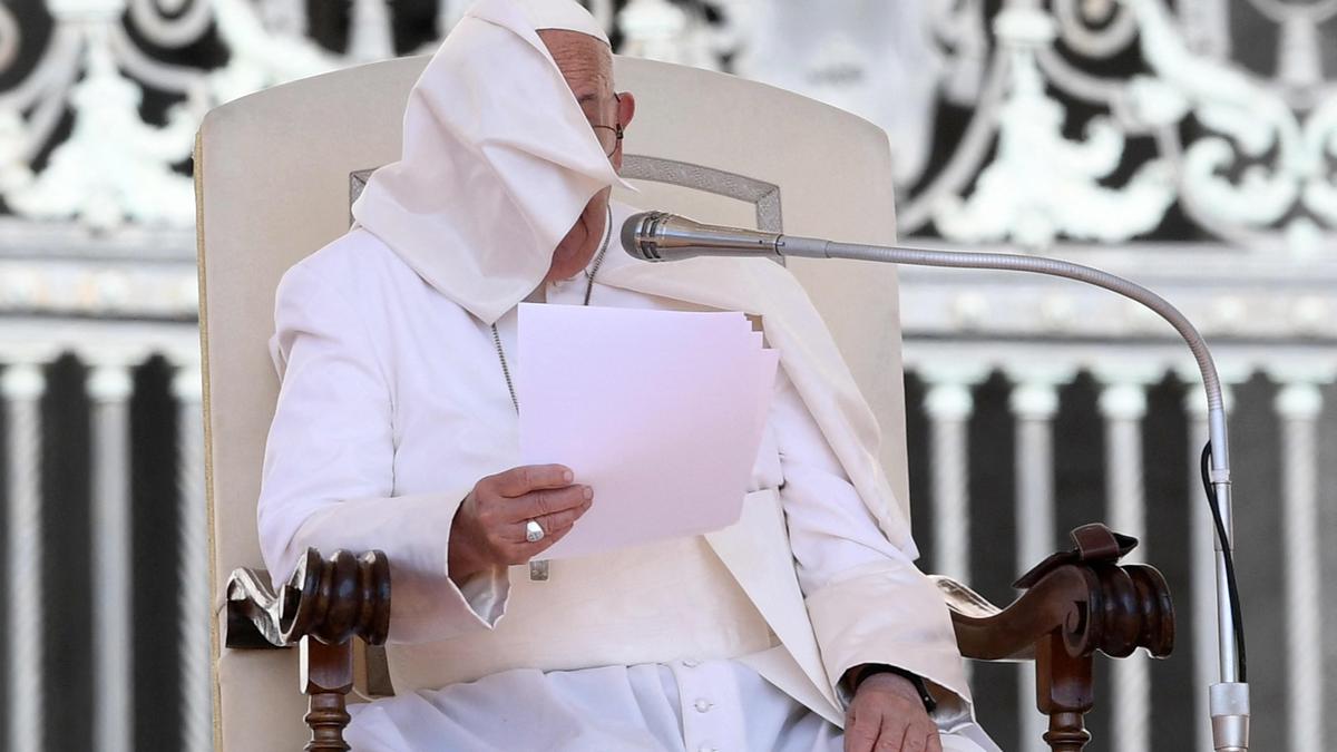 Papst und Homosexualität: Die Aufregung über die neuen AUssagen reicht weit über den Vatikan hinaus. 