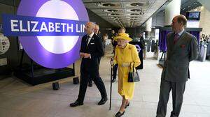 Die Queen besuchte überraschend die neue &quot;Elizabeth Line&quot; der Londoner U-Bahn