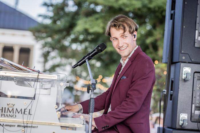 Simon Stadler bei einem Konzert im Klagenfurter Strandbad, September 2024