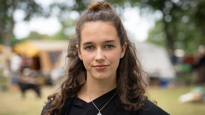 Klimaaktivistin Lena Schilling bei der Baustellenbesetzung in Wien. 