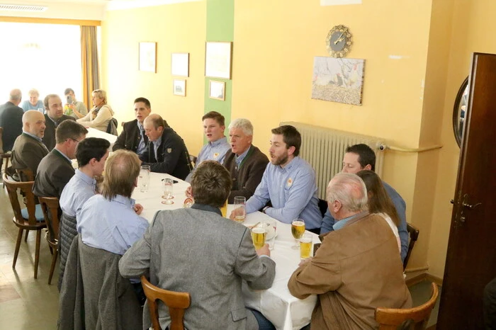 Für die musikalische Umrahmung sorgte der Männergesangsverein (MGV) „Geselligkeit“ Meiselding (Foto). 