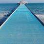 Der 58 Meter lange Meeressteg &quot;Pontile a Mare&quot; regt Sommerträume an
