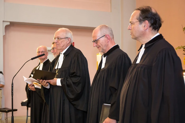 ... assistiert von vier langjährigen Wegbegleitern: Heinz Liebeg, Wolfgang Schneider, Andreas Gerhold und Gerhard Krömer.