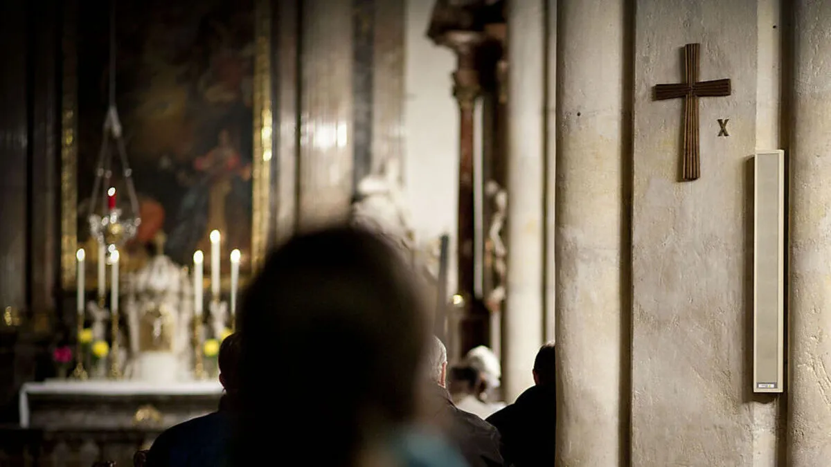 Unbekannte verwüsteten die Kirche