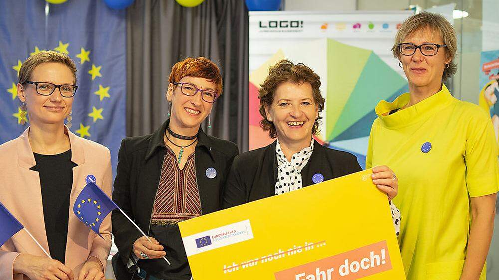 Katja Šalamun (Verein InterAktion), Faustina Verra (Koordinatorin bei Logo), Landesrätin Ursula Lackner und Ursula Theißl (Geschäftsführerin Logo jugendmanagement)