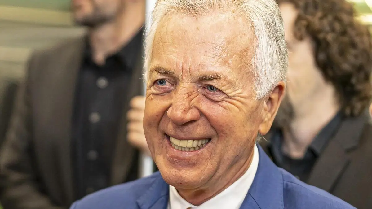 Gaggl (Mitte) möchte vorerst nichts zum Bericht sagen