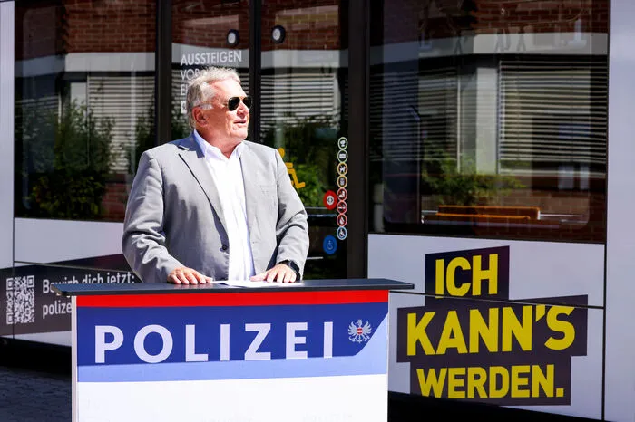 CEO Holding Graz Wolfgang Malik sprach über die Zusammenarbeit der Holding Graz und der Landespolizeidirektion Steiermark.