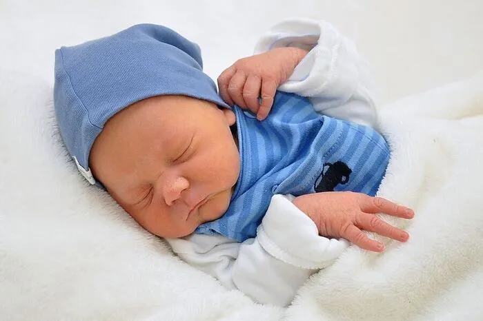 David (2914 g, 52 cm) erblickte am 12. Februar um 14.49 Uhr im LKH Villach das Licht der Welt. Er macht das Glück von Sandra Wusche und Daniel Partoloth aus Villach so richtig perfekt.