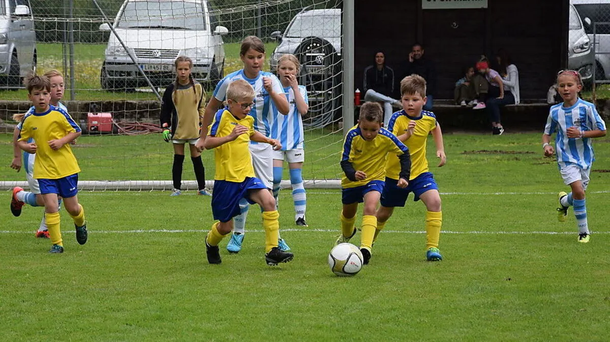 Die Nachwuchskicker waren mit großem Eifer bei der Sache 
