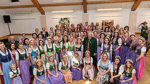 Die Hoheiten mit Hermann Schützenhöfer, Landesrätin Barbara Eibinger-Miedl, Michaela Grubesa und Franz Frosch