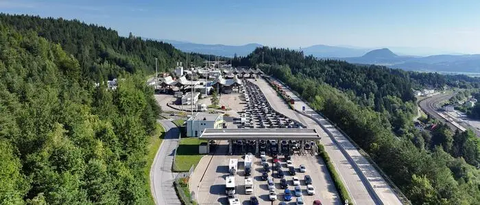 Stau vor dem Karawankentunnel | Das Nadelöhr auf dem Weg in den Süden und retour ist wieder der Karawankentunnel