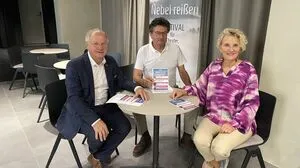 Organisatorin Andrea Meyer, Kulturreferent Michael Mehsner und Bürgermeister Josef Ober freuen sich aufs heurige "Nebel Reißen"