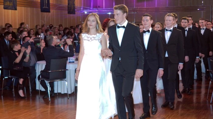 Eine rauschende Ballnacht unter dem Titel "Von Europa in die Welt" erlebten die Gäste des Maturaballes des Klagenfurter Europagymnasiums Samstagnacht im Veldender Casino.