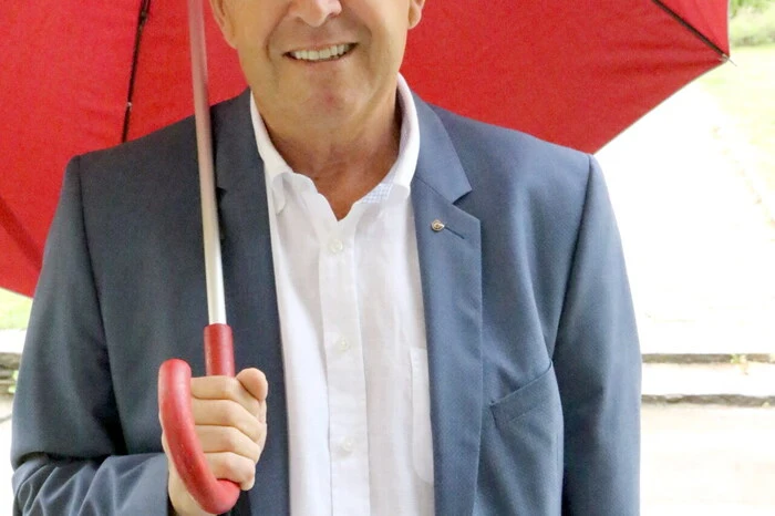 Neben mehreren Gemeindeoberhäuptern aus der Region im Gotteshaus gesichtet wurden unter anderen der Bezirksobmann des Sängergaues St. Veit/Feldkirchen, Siegfried Ehrlich, Bürgermeister Wolfang Grilz sowie sein Vorgänger Konrad Seunig (Foto). 