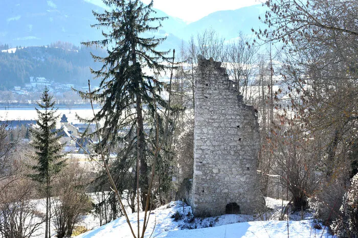 Die heutigen Reste von Schloss Oberstainach