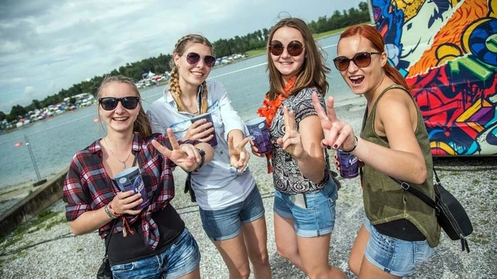Let's go to the Lake war das Motto an Tag eins des Lake Festival 2016 ...