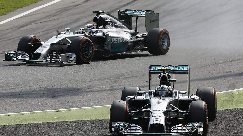 Lewis Hamilton und Nico Rosberg stellen den neuen "Silberpfeil" vor
