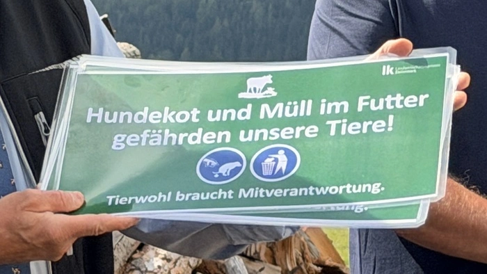 Mit solchen Schildern will man Hundebesitzer sensibilisieren