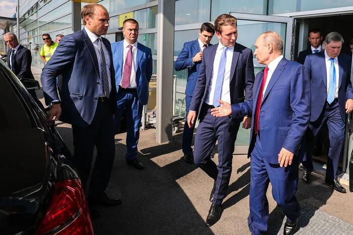 Vom Flughafen ging es mit dem Auto über die abgesperrte A9 nach Gamlitz