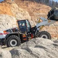 Der 25-Tonnen-E-Radlader von LiuGong kommt bei der Strabag in Lukovica zum Einsatz