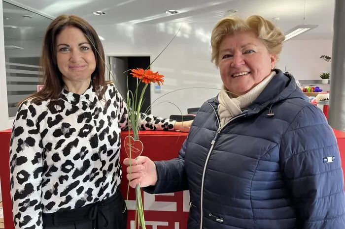 Die Blumen erstrahlten in Rot, Orange und Rosa...