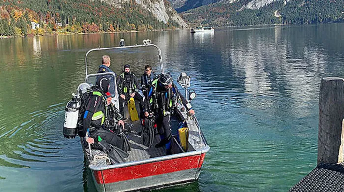 Taucher suchten am Sonntag den Altausseer See ab