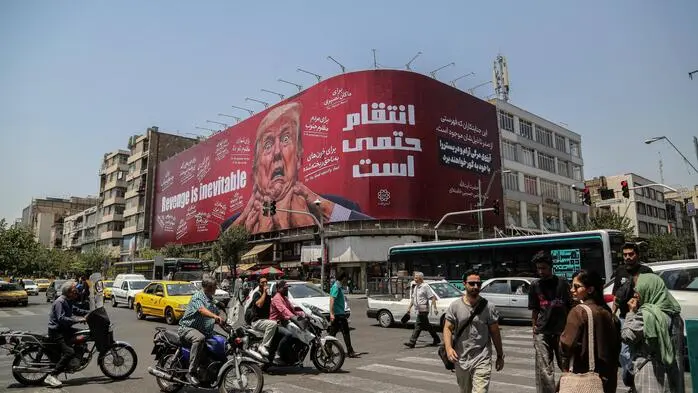 riesige „Rache gegen Trump“-Tafel in den Straßen von Teheran