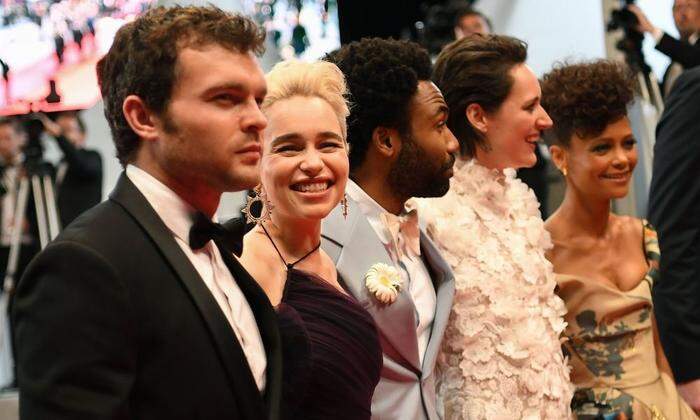 Glänzt bei der Europa-Premiere in Cannes: Hauptdarsteller Alden Ehrenreich mit Emilia Clarke