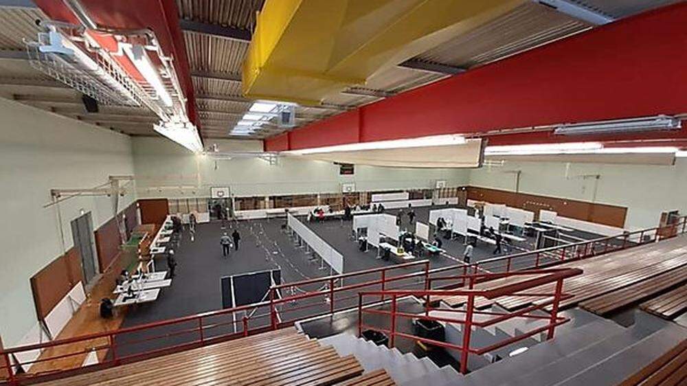 Im Dezember wurden die Teststraßen in Voitsberg in der Sporthalle installiert. Ab 22. Jänner kann man sich im kleinen Saal der Stadtsäle testen lassen