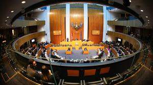 Blick in den Sitzungssaal des Nationalrats | Von Mittwoch bis Freitag werden Plenarsitzungen stattfinden.