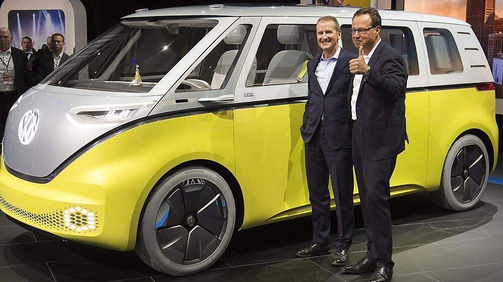 US-VW-Chef Hinrich Woebcken (rechts) mit VW-Markenboss Herbert Diess