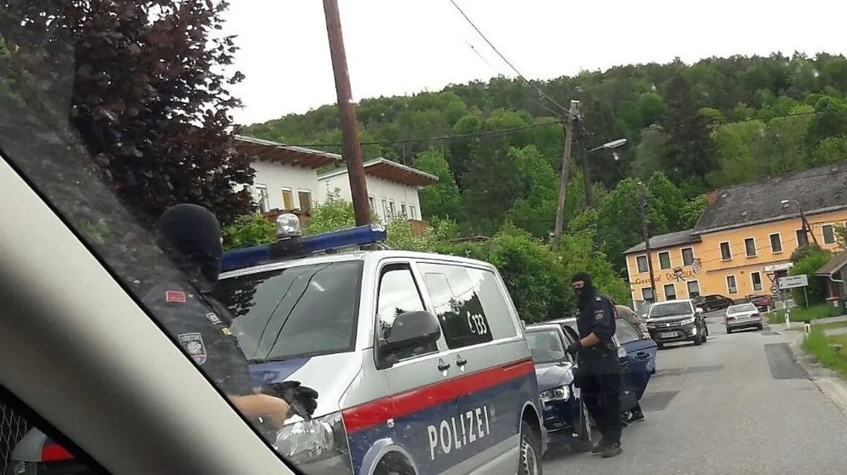 Am Samstagvormittag fanden mehrere Zugriffe im Suchtmittelmilieu statt