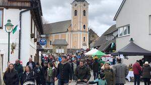 Rund 5000 Besucherinnen und Besucher waren beim Osterhasenkirtag in Fischbach mit dabei