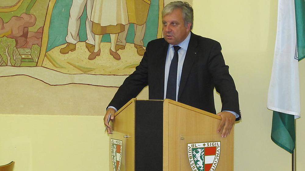 Bürgermeister Werner Gutzwar hat eine Sitzung für den Tag vor Silvester einberufen
