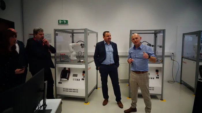 Ein Science Lab für 1,5 Millionen Euro bekommt die HTL Bulme in Deutschlandsberg. Seit zwei Jahren wird das Lab nach und nach aufgebaut.