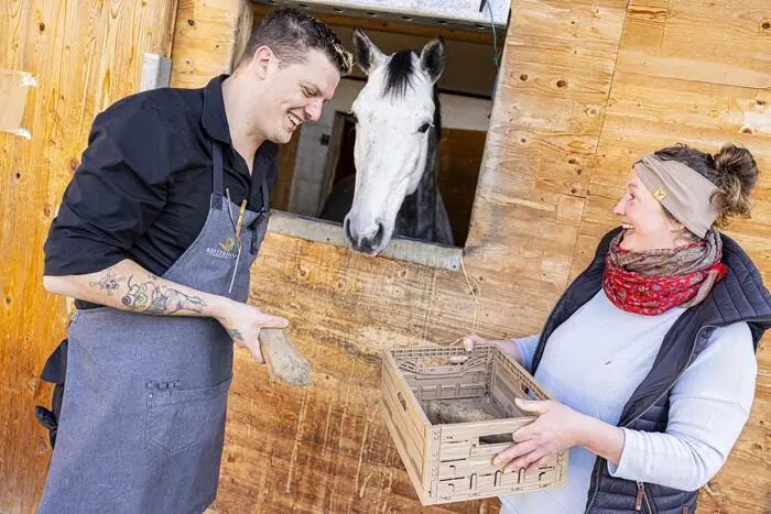„Bio Gemüse aus dem Lavanttal“: Michaela Kois mit der frischen Lieferung Yacón