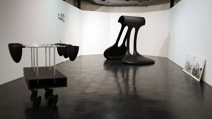 Im Kunsthaus Muerz sind derzeit Skulpturen von Julie Hayward zu sehen