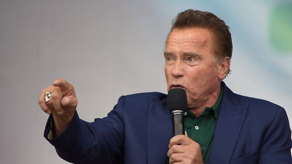 Arnie appekkuiert an die jungen Amerikaner.